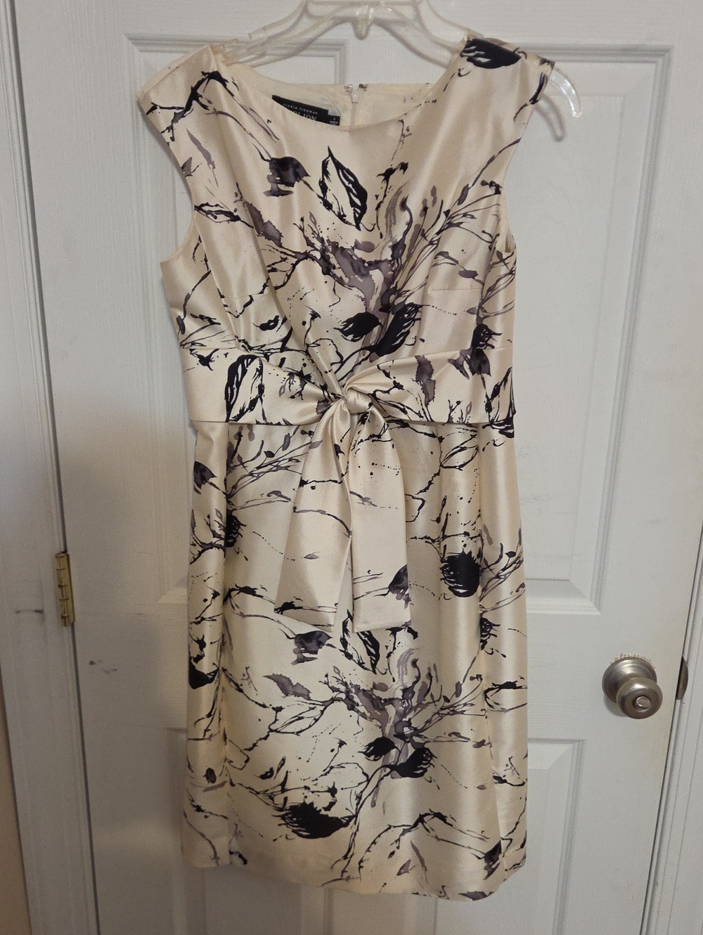 Teri Jon Cream Dress with Black Floral Brushstroke Print Bow Vintage